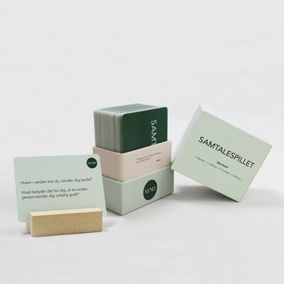 Customize Card Game Printed Relationship Expansion Adult Mind Game Cards with Lid Box Custom Design AI Artwork Format